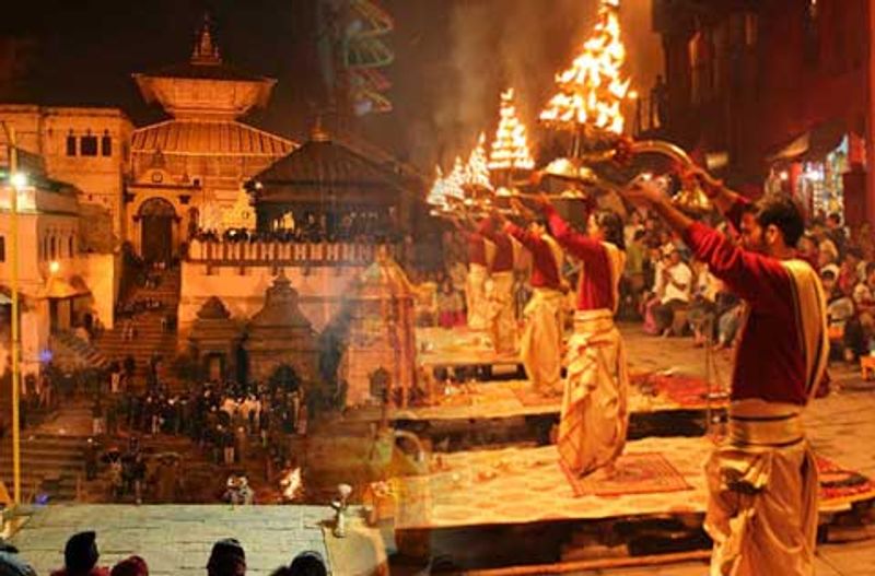 Pashupatinath Tour Kathmandu GoWithGuide